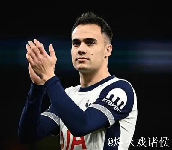 雷吉隆以自由球员身份加盟迈阿密国际,签约至2027年底官方宣布 雷吉隆以自由球员身份加盟迈阿密国际,签约至2027年底官方宣布