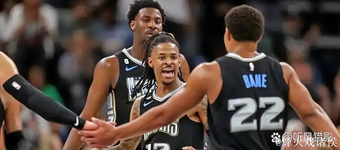 灰熊首发名单:莫兰特、韦尔斯、考沃德、阿尔达马、小杰克逊 灰熊首发名单:莫兰特、韦尔斯、考沃德、阿尔达马、小杰克逊